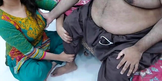 Indian Sarees Xxx Old Man And Aunt - XXX Desi Beautiful Maid Doing Foot Massage Of Rich Old Man Fucking Both  Holes With Clear Hindi Audio 12:24 HD Indian Porno Videos